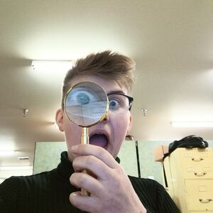 Meet your Posher, Simon